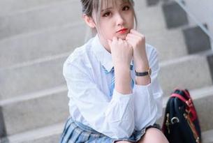 哇，Akisoso秋楚楚的最新图册，少女气息满满，随时想要用“我也学学”的小心思了。