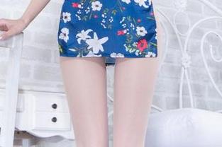 Beautyleg – Queenie的高清双人写真，突然觉得这光线好像在说话？