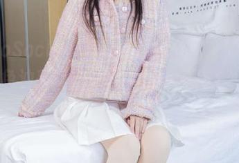 BoBoSocks袜啵啵 – 精选时刻，小甜豆的紫色油亮丝袜，有种“不敢直视”的美感。