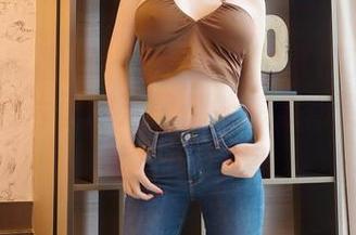 Feilin嗲囡囡 – 有了施忆佳KITTY的水手服，照片里的海风都能想象得到，免费就太棒了！