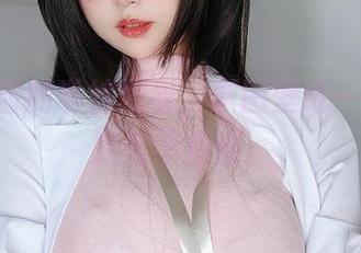都说K酱的学妹好看，原图壁纸一看，果然名不虚传。