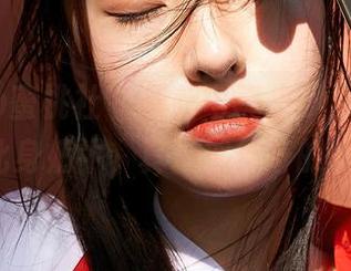 MiiTao蜜桃社 – 最新写真来了，小魔女lily化身奶牛，真是够神奇的搭配。