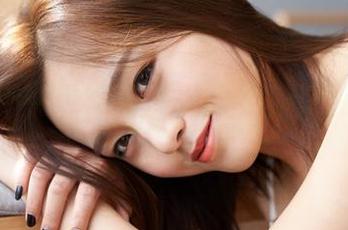 MiiTao蜜桃社 – 免费写真，温心怡的黑丝，真是个危险的选择啊。