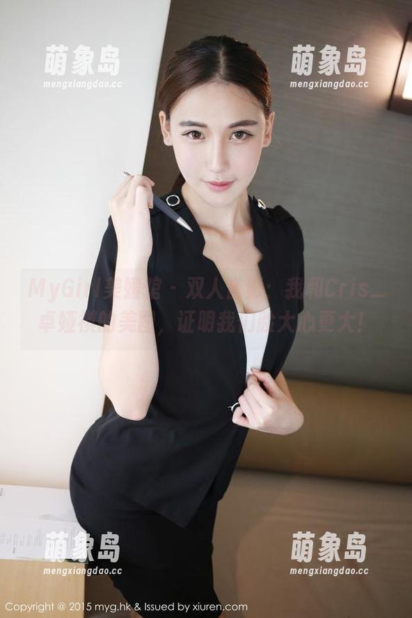 MyGirl美媛馆 - 双人合影：我和Cris_卓娅祺的美图，证明我们脸大心更大！