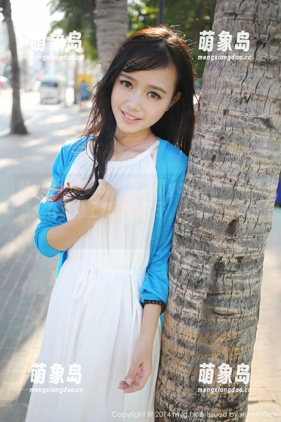 MyGirl美媛馆 - 王馨瑶yanni户外写真集：在草地上打滚的日子，共享欢乐时光！