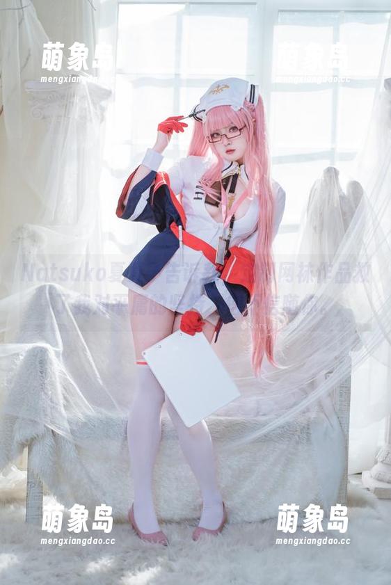 Natsuko夏夏子告诉我，定制网袜作品救了我对平庸的坚持，信不信随你。