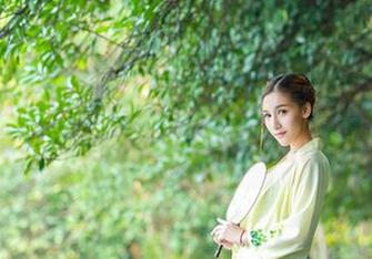 PDL潘多拉 – 当无圣光团聚在陈雅漫的甜心身边，美图里还真能玩出新花样。