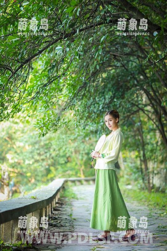 PDL潘多拉 - 当无圣光团聚在陈雅漫的甜心身边，美图里还真能玩出新花样。