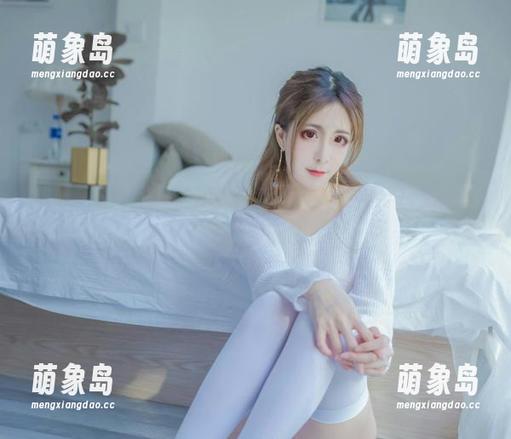 Sakiiii翎柒 哎呀,Sakiiii翎柒的女友写真,日常穿搭里透着点俏皮感的照片