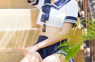 TGOD推女神 – 娜依灵儿出击，分享她的沙巴旅拍写真集：泳衣与沙坑的小妙处