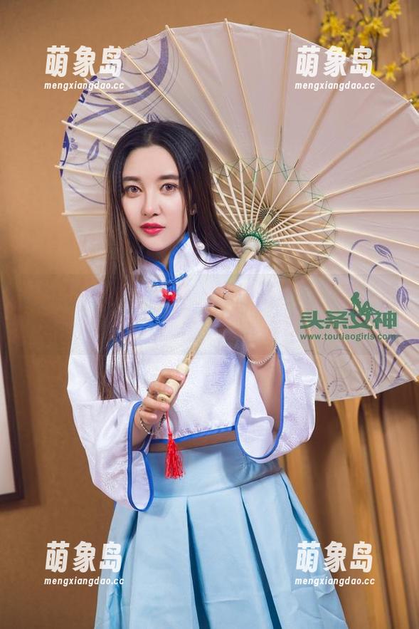 TouTiao头条女神 - 精选比基尼图包：美纳子就用这一套，瞬间变身海滩女神！