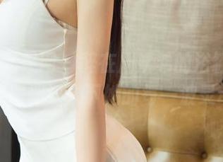UGirls尤果网 – 醉在周妍希的浴缸里，高清图册记录下她的每一波灵动