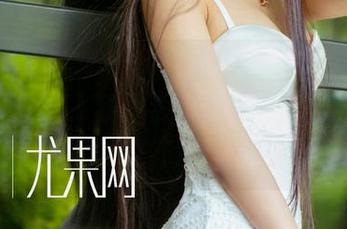 UGirls尤果网 – 周妍希的和服写真集：在这身华丽中，我居然没法移开目光。今天更新哦。