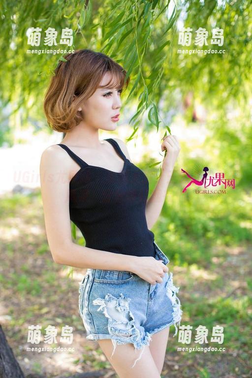 UGirls尤果网 - 美图大赏：王瑞儿的女王风采，分分钟打翻在地