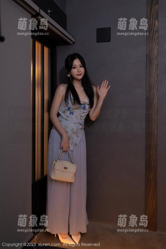 Xiuren秀人网 - 美图不怕没资源，Carol周妍希的天台上满足我所有想象～叹气吧。