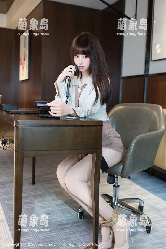 Xiuren秀人网 - Lavinia肉肉的职业装原图，整个画幅都在低语——不必说，大家懂的！