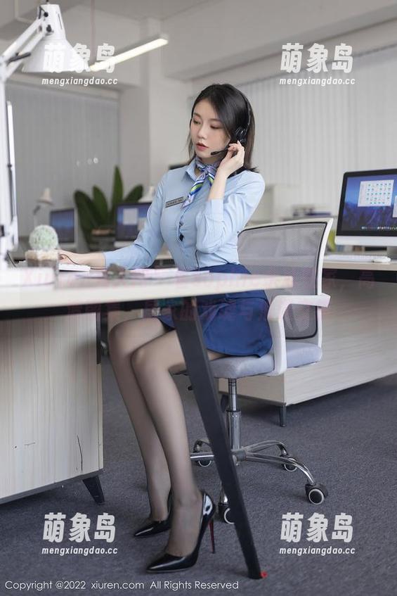 Xiuren秀人网 - 看sophie余冰在家，高清图集，居家的戏谑与浪漫交错