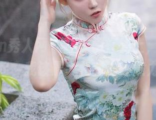 Xiuren秀人网 – 林星阑在线上，如果她再裸足，我该最大化我的注意力吗？