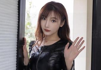 Xiuren秀人网 – 熊晓晓的皮衣，高清照片，不愧是个穿搭狂人，原来皮衣也能这么美。
