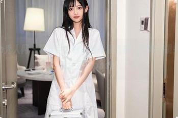 Xiuren秀人网 – 猫咪巨臀妹妹的高清自拍：当她在镜头前，比我还会摆pose!