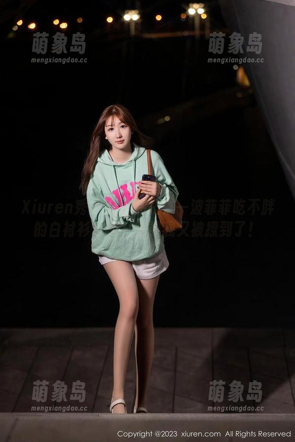 Xiuren秀人网 - 在线来一波菲菲吃不胖的白衬衫合集，结果我又被撩到了！