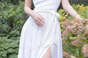 Xiuren秀人网 – 这礼服进入图库了，萝莉悠悠酱要分享多少个版本才满足她的虚荣心呢？