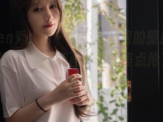 Xiuren秀人网 – 看，薇薇酱的旅拍套图，背景可是风景如画，她却差点抢了风景的风头。