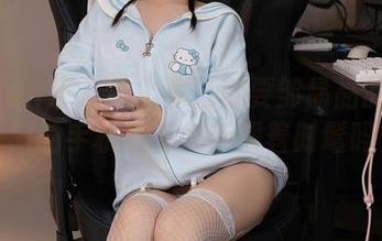 Xiuren秀人网 – 夏日就要邹晶晶的壁纸，咱的手机屏幕也得跟着时髦吗？