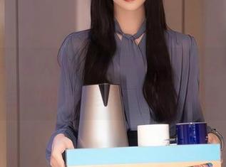 Xiuren秀人网 – 在线空姐，金多娜把航空业的云端美学带到了这里