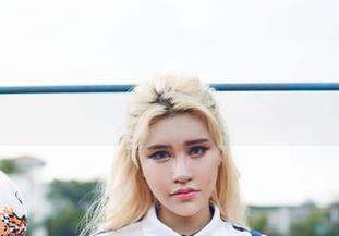 YouWu尤物馆 – 这一张高清，温心怡的韵味给我一种悄然的吸引力。