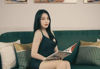 丽柜 – 心心的短裙合集：当短裙遇上墙壁