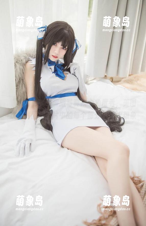 “你的负卿”和服写真换个角度看，美图犹如拼图，照片中的每个部分都让人想象。