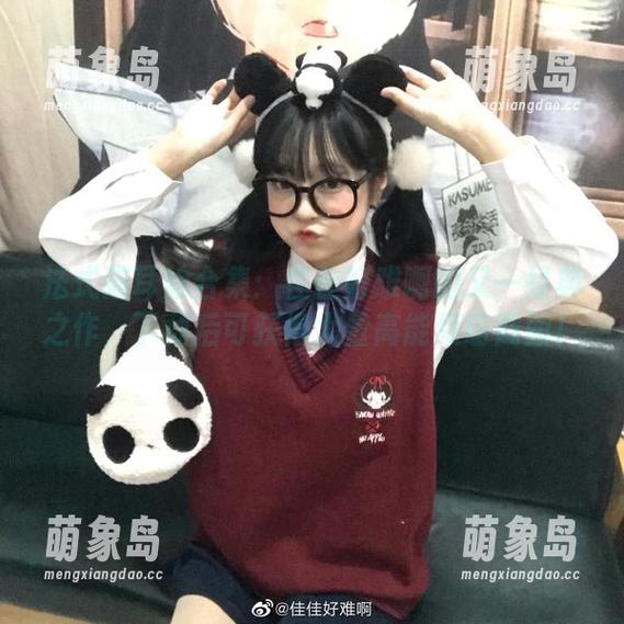 佳佳好难啊 法式猫耳娘合集:佳佳好难啊的又一经典之作,下载后可获得大量高能呆萌截图!