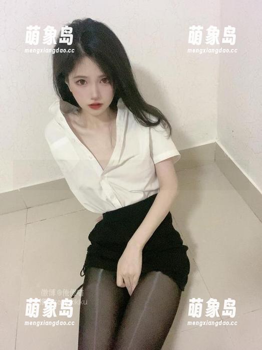 化身学姐的倦倦喵，分享我的反差萌cos