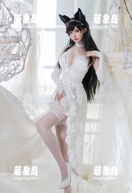 无圣光的在下萝莉控ii，在红裙的舞动中化身诗人，作品里藏着大大小小的心事