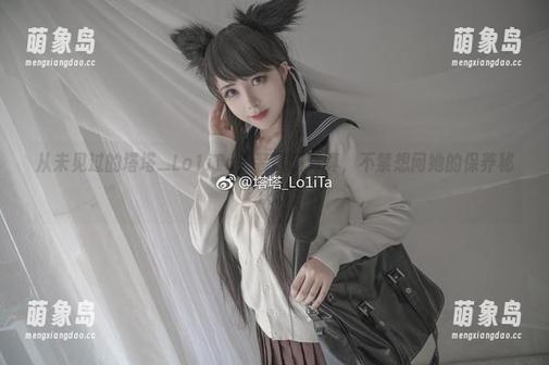 从未见过的塔塔_Lo1iTa泳装高清写真，不禁想问她的保养秘诀。
