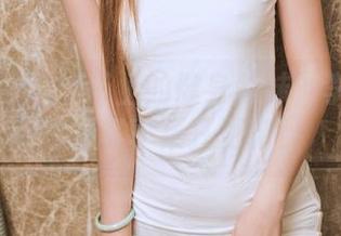 头条女神 – 球场上的健身辣妹？李丽莎驾到，写真集狂更新！