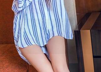 头条女神 – 李由美的白衬衫：如果衬衫也有灵魂，那它一定在唱歌！