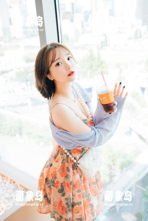 一言不合就把你拉进孙乐乐(손예은)的DJAWA比基尼假期，原图在这，下载后你的夏天就有救了！
