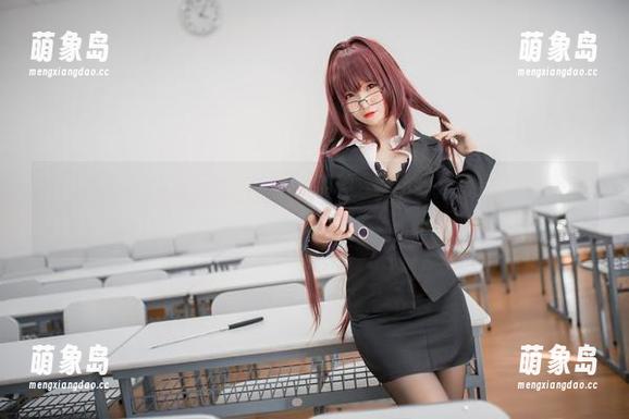 照片中的宅夏yoko美足，就是那种“别动我，我要拿来仰望”那种！