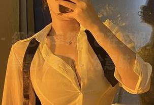 微密圈 – 红色不单纯，它在安妮yoo的写真里又多了几分意味。