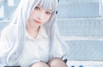 想用毒蛇写真撩你？宫本桜就是这股子灵性！