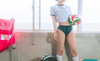 加藤惠没点圣光，但小鹿鹿shika的作品可真养眼
