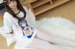 少女秩序 – 偷偷看：鹿可裸足原图与精选，难得一见的轻松时刻