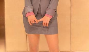 尤蜜荟 – 写真里的水手服，周妍希证明可爱有理