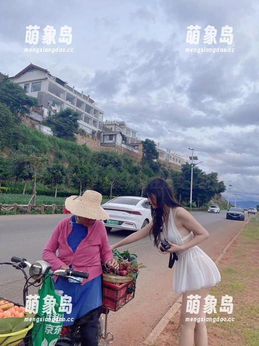 微密圈 - 步伐轻快的就是阿朱啊，夏日碎花合集美图让人只想在沙发上翻滚