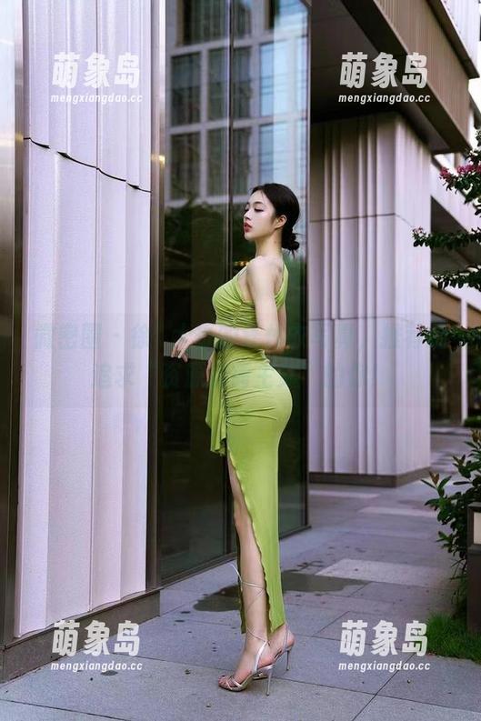微密圈 - 徐珺大哥的连体衣写真，推荐给追求“资源极简主义”的你！