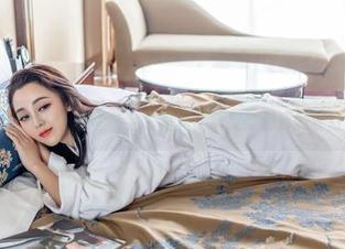 推女神 – 杨上萱全套写真：俏皮与俏皮的较量