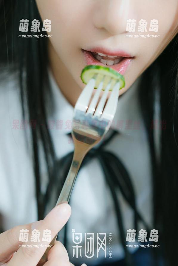 果团网 - 酸酱兔写真集中的裤里丝，超出我的期待！