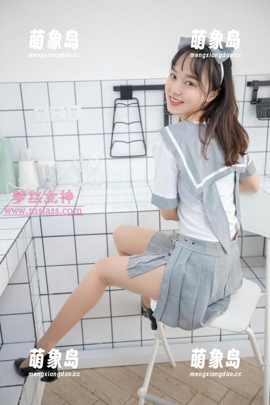 梦丝女神 - 把旗袍穿成小唐嫣样子，简直不敢直视！这组写真图包勾起我多少二次元情怀。